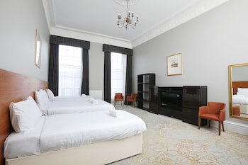 Cairn Hotel