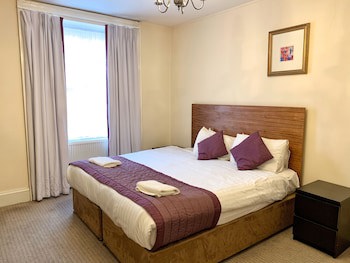 Cairn Hotel