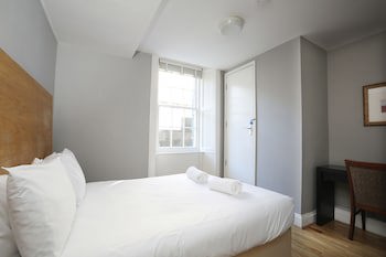 Cairn Hotel