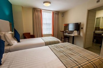 Cairn Hotel