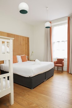 Cairn Hotel