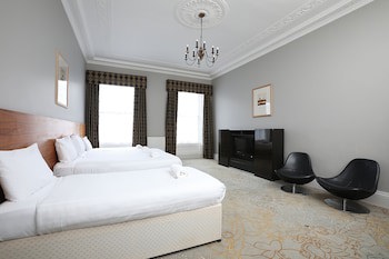 Cairn Hotel
