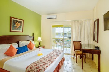 Bay Gardens Hotel