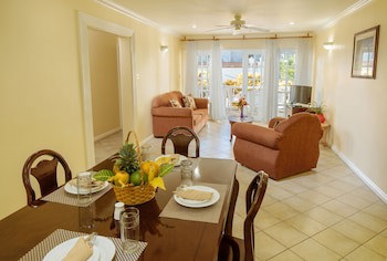 Bay Gardens Hotel