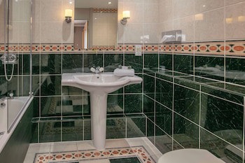 Best Western Heath Court Hotel
