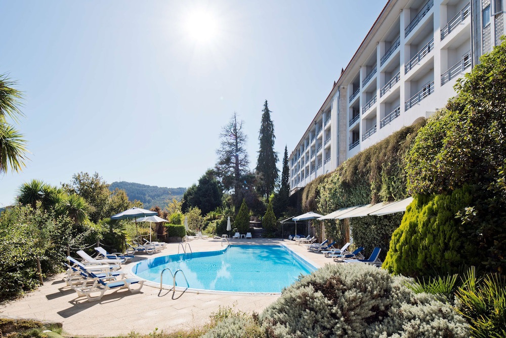 Golden Tulip Caramulo