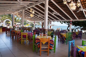 Decameron Los Cocos Guayabitos, Ramada All-Inclusive Resort