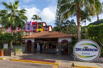 Decameron Los Cocos Guayabitos, Ramada All-Inclusive Resort