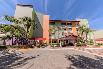Decameron Los Cocos Guayabitos, Ramada All-Inclusive Resort