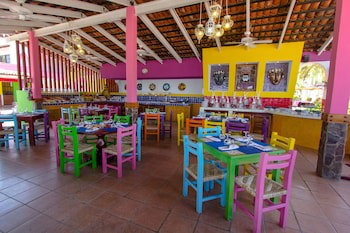 Decameron Los Cocos Guayabitos, Ramada All-Inclusive Resort