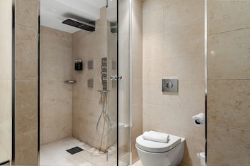 Clarion Hotel Admiral