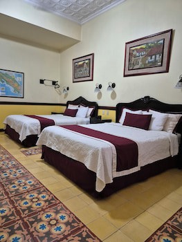 Santo Tomas Hotel