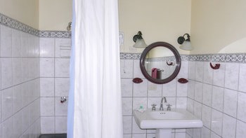 Santo Tomas Hotel
