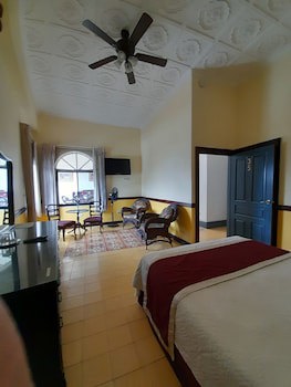 Santo Tomas Hotel