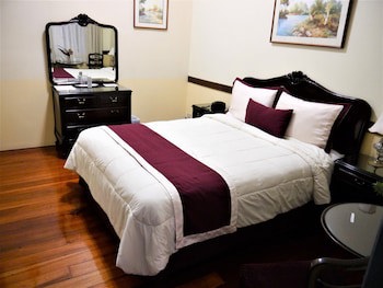 Santo Tomas Hotel