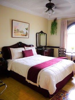 Santo Tomas Hotel