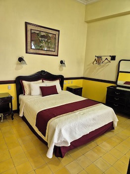 Santo Tomas Hotel