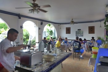 Santo Tomas Hotel