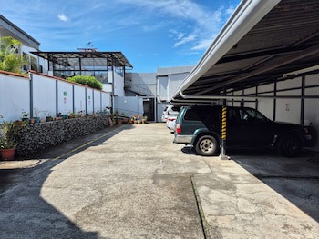 Santo Tomas Hotel