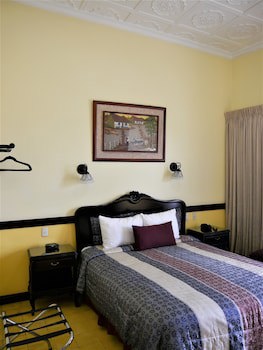 Santo Tomas Hotel