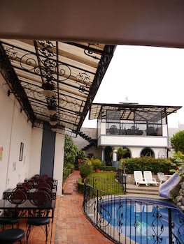 Santo Tomas Hotel