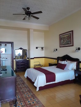Santo Tomas Hotel