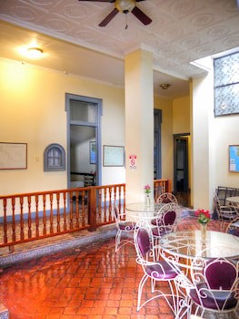 Santo Tomas Hotel