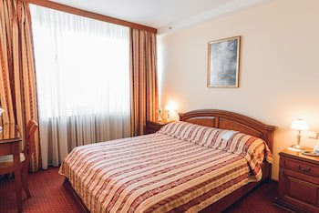 Premier Hotel Rus