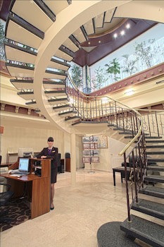 Premier Hotel Rus