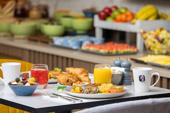 Holiday Inn London Gatwick - Worth, An Ihg Hotel