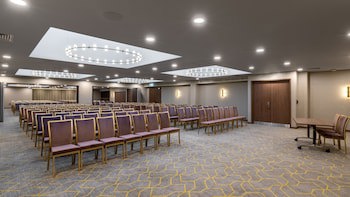 Holiday Inn London Gatwick - Worth, An Ihg Hotel