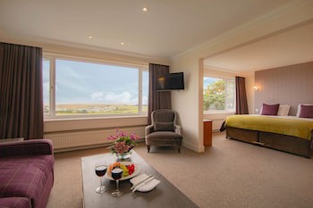 Royal Golf Hotel