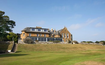 Royal Golf Hotel