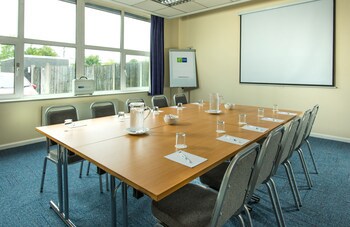 Holiday Inn Express Burton Upon Trent, An Ihg Hotel