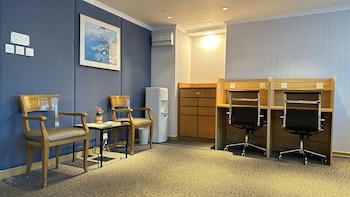 Bishop Lei International House