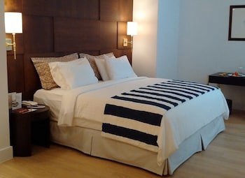 Aquila Atlantis Hotel