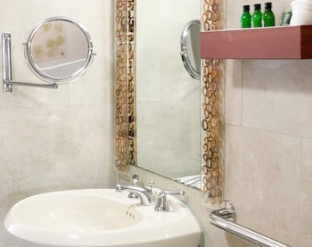 Parque Del Lago Boutique Hotel