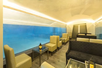 Delfines Hotel & Convention Center
