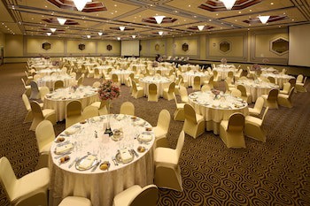 Delfines Hotel & Convention Center