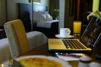 Delfines Hotel & Convention Center