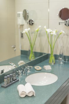 Delfines Hotel & Convention Center