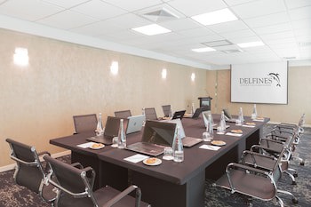 Delfines Hotel & Convention Center