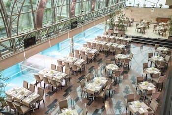 Delfines Hotel & Convention Center