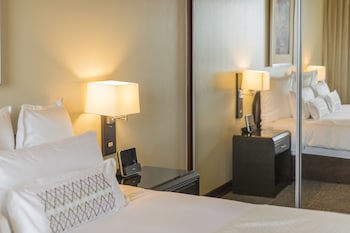 Delfines Hotel & Convention Center