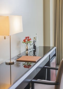 Delfines Hotel & Convention Center
