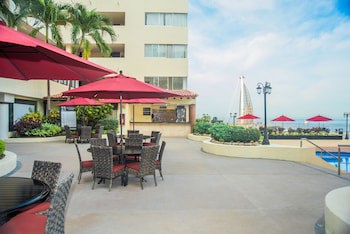 Hotel Delfin Pv Beach Resort