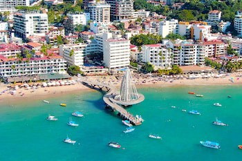 Hotel Delfin Pv Beach Resort
