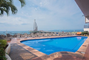Hotel Delfin Pv Beach Resort