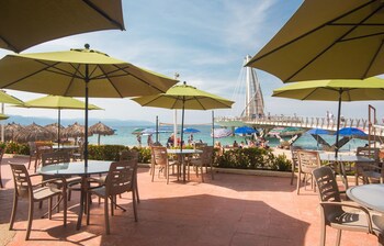 Hotel Delfin Pv Beach Resort
