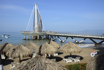 Hotel Delfin Pv Beach Resort